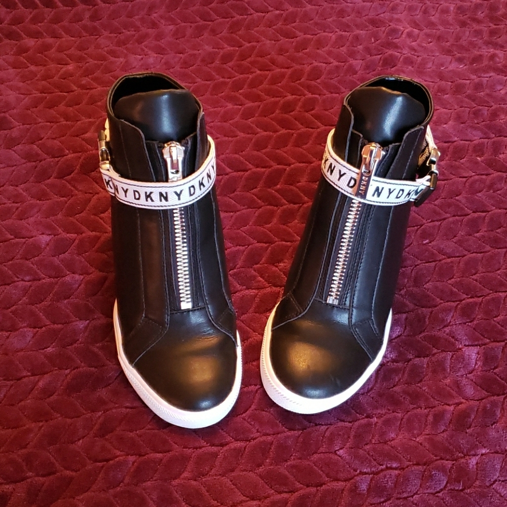 Womens DKNY shoes